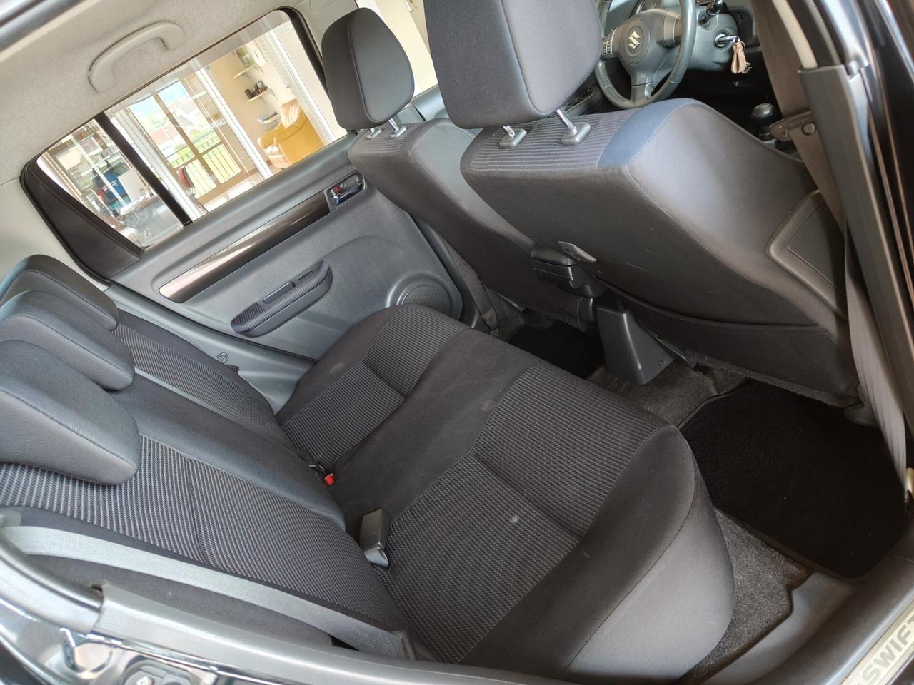 Suzuki Swift 1.3 4x4 5p. Outdoor Line GL