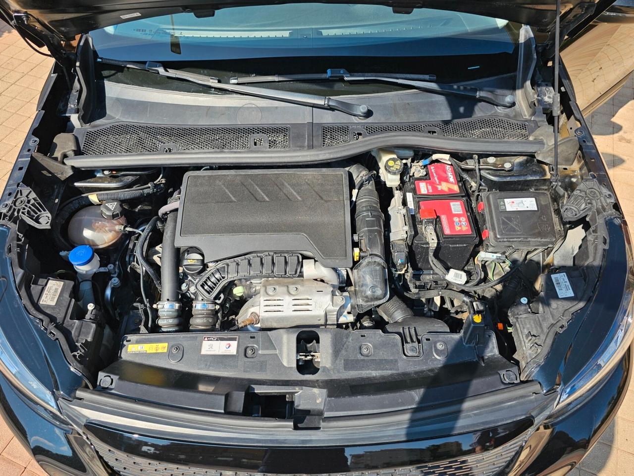 Peugeot 2008 PureTech 130 S&S EAT8 Active Pack