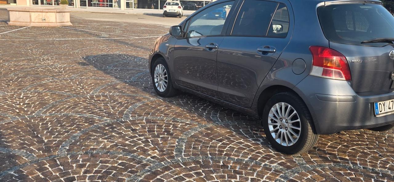Toyota Yaris 1.3 5 porte M-MT Sol