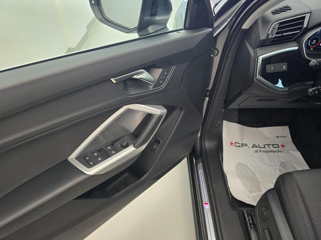 Audi Q3 Sportback 35 2.0 tdi S line edition s-tronic