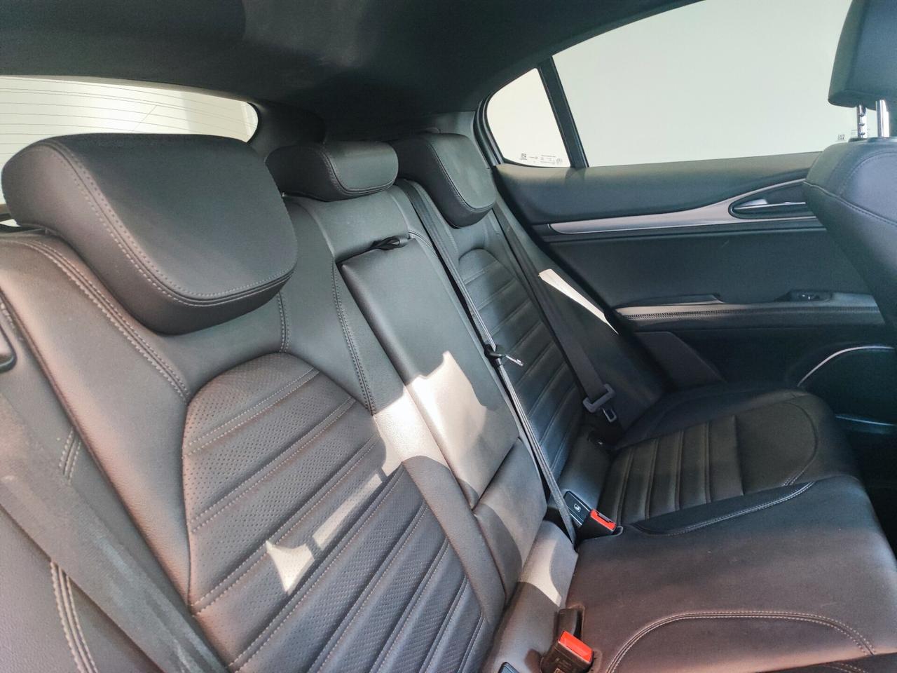 Alfa Romeo Stelvio 2.2 Turbodiesel AT8 Q4 Veloce
