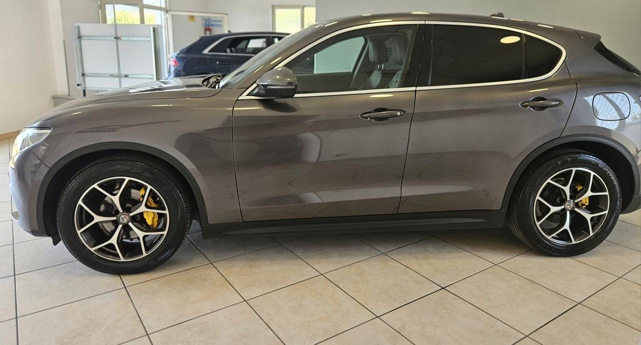 Alfa Romeo Stelvio 2.2 Turbodiesel 190 CV AT8 Super