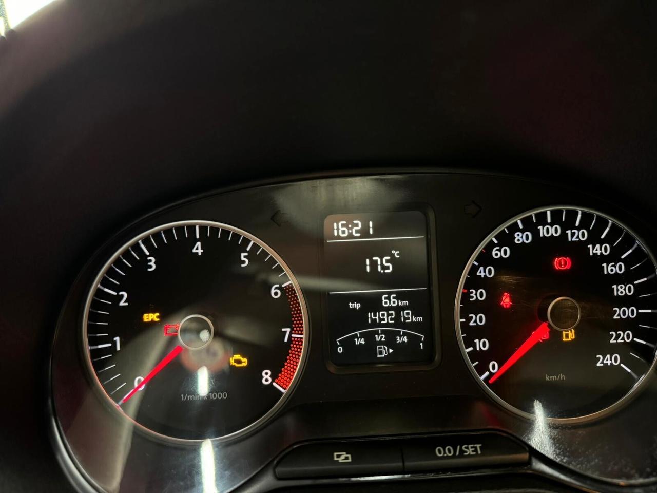 VOLKSWAGEN POLO NEOPATENTATI