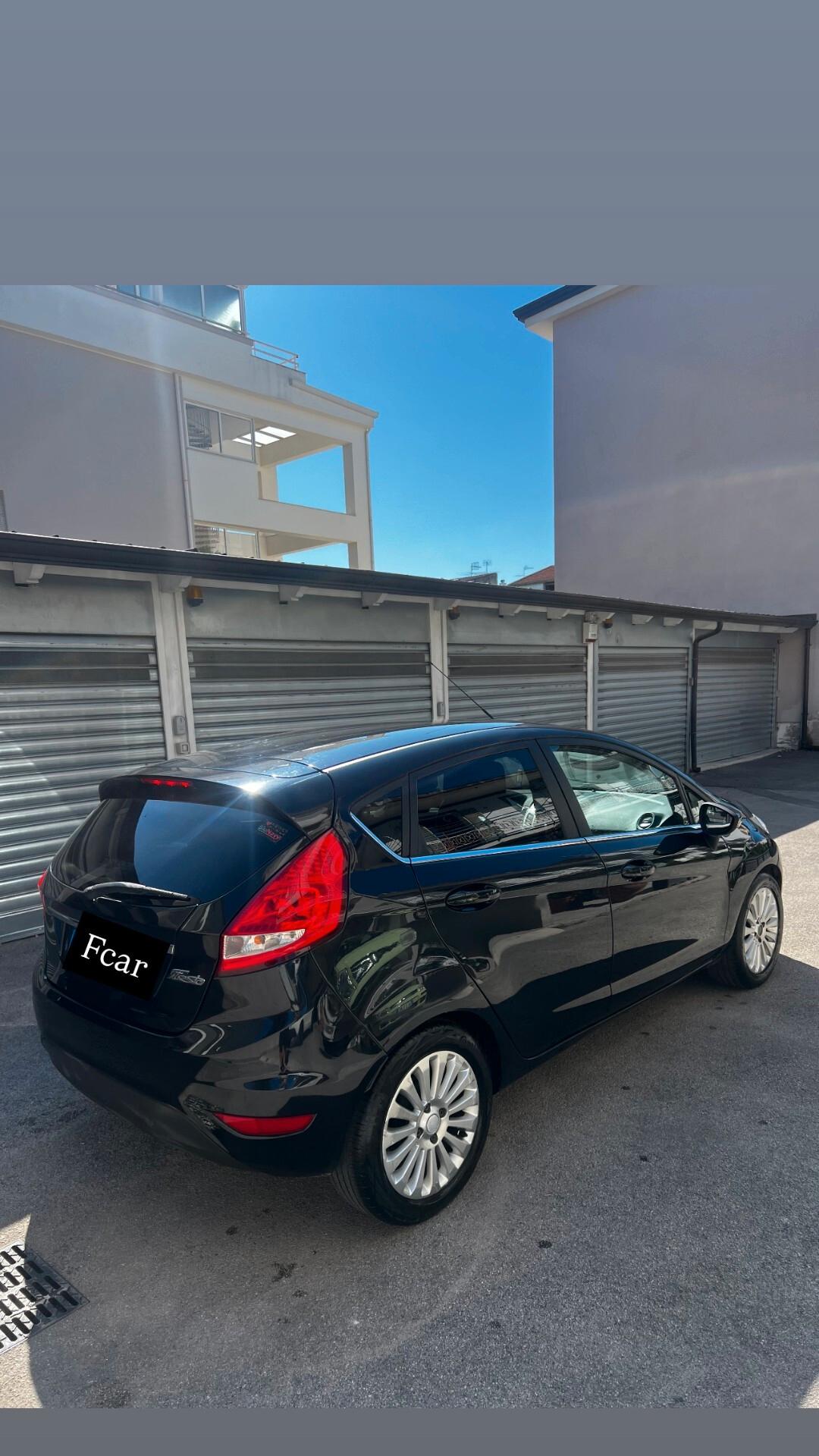 Ford Fiesta 1.4 5 porte Bz.- GPL Titanium neopatentati