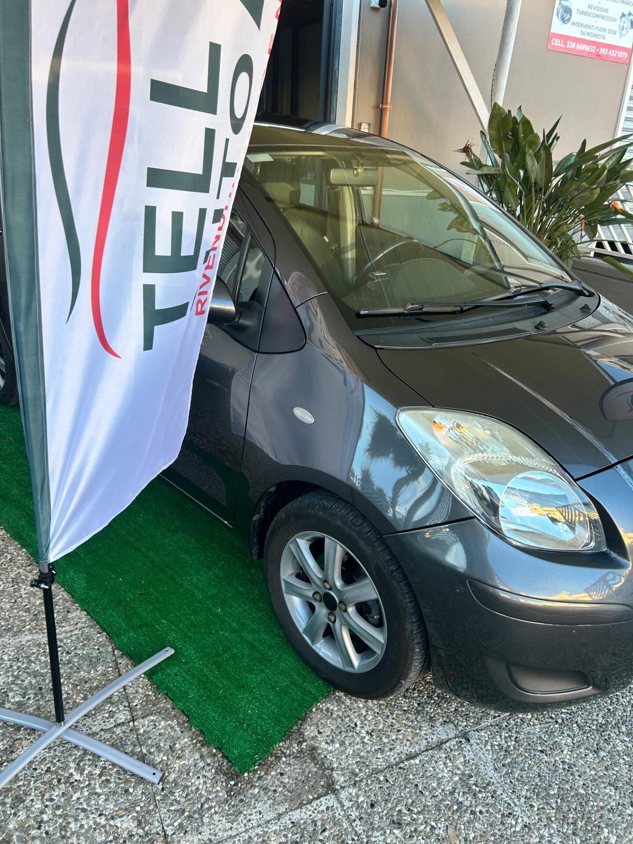 Toyota Yaris 1.0 5 porte