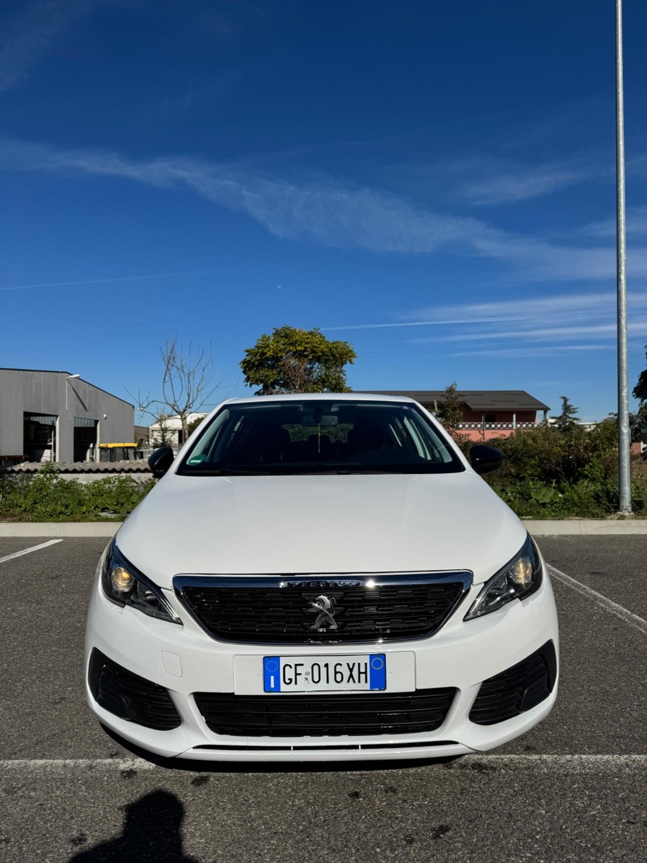 Peugeot 308 BlueHDi 100 S&S Business