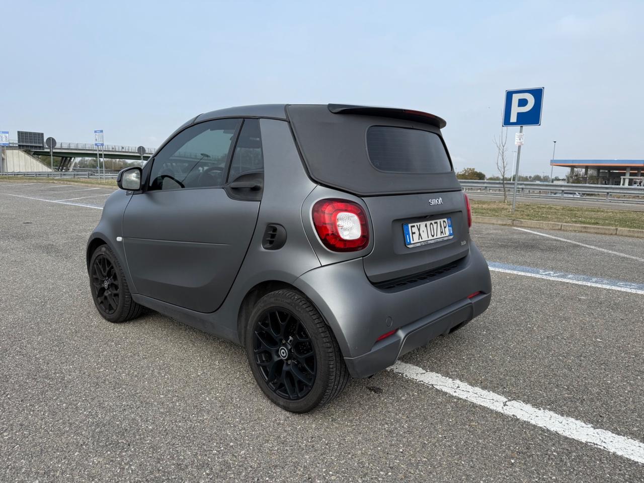 Smart Fortwo CABRIO 90CV Suitegrey Superpassion NAVI LED