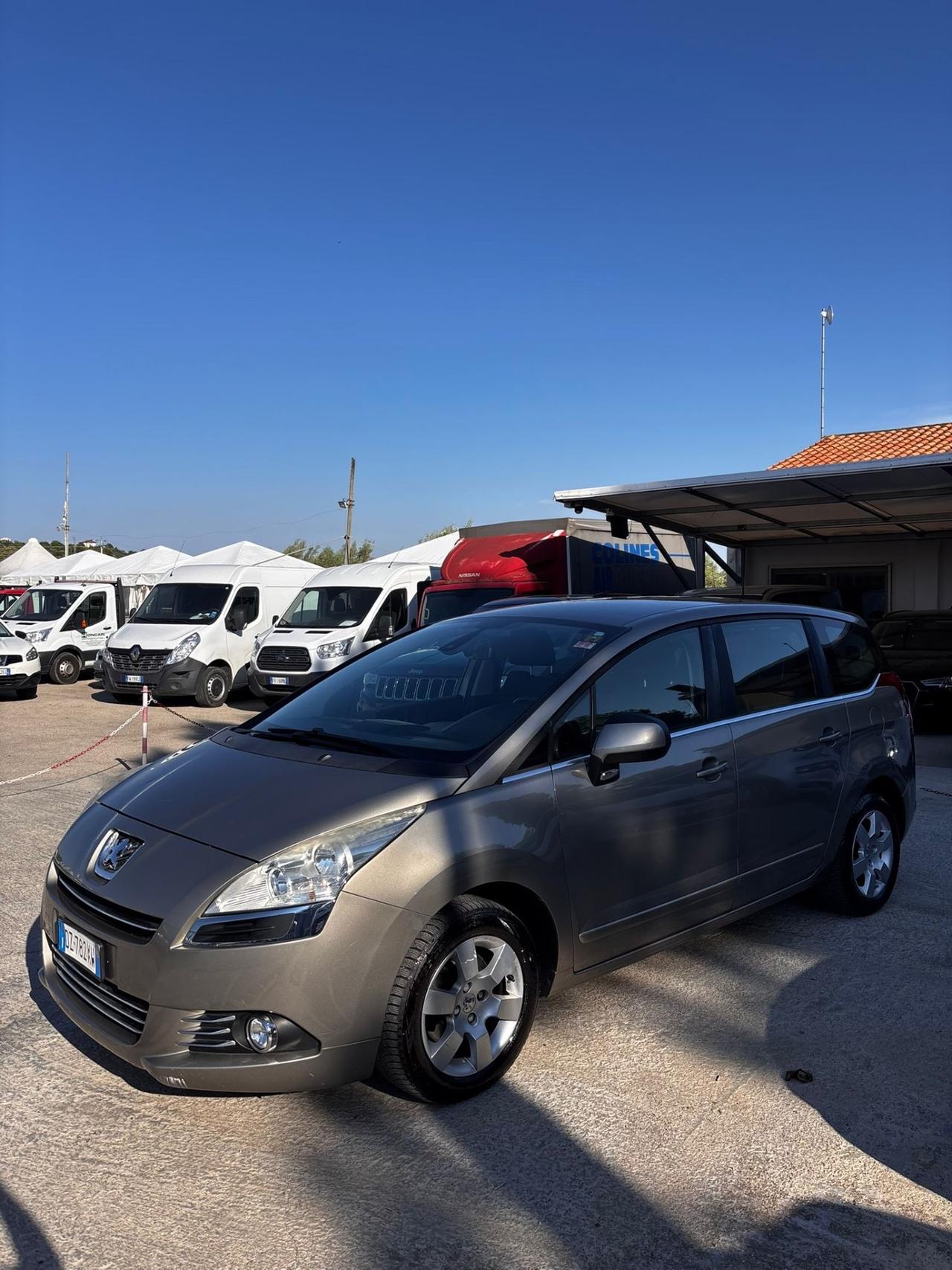 Peugeot 5008 2.0 HDi 150CV Business