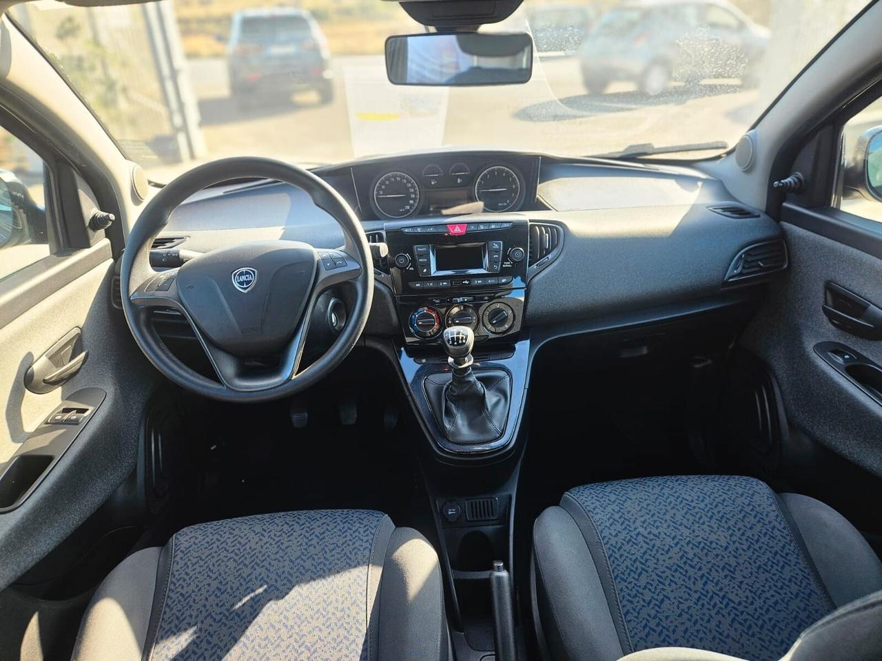 Lancia Ypsilon 1.0 FireFly 5 porte S&S Hybrid Ecochic A. Ferretti