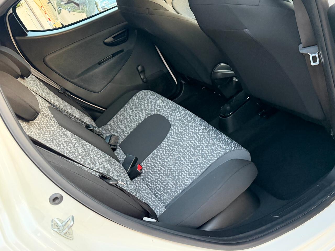 Lancia Ypsilon 1.2 69 cv. ELEFANTINO BLU