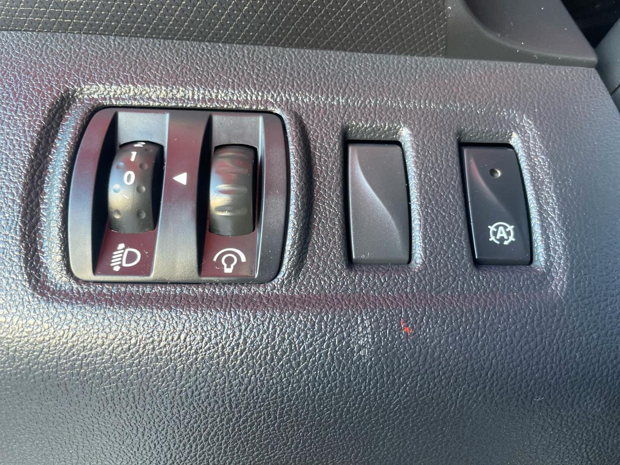 Renault Clio dCi 8V 75CV Start&Stop 5 porte neopatentati