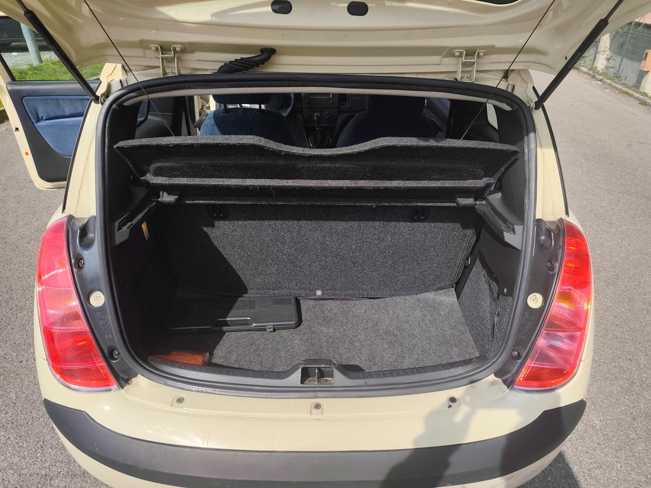 Lancia Ypsilon 1.2 Benz neopatentati