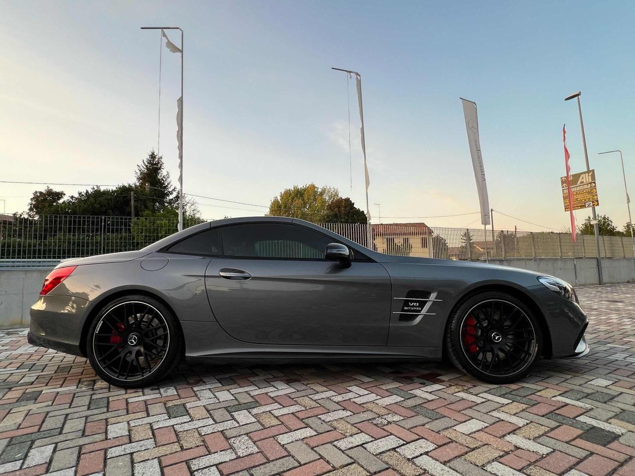 Mercedes-Benz SL 63 AMG Roadster V8