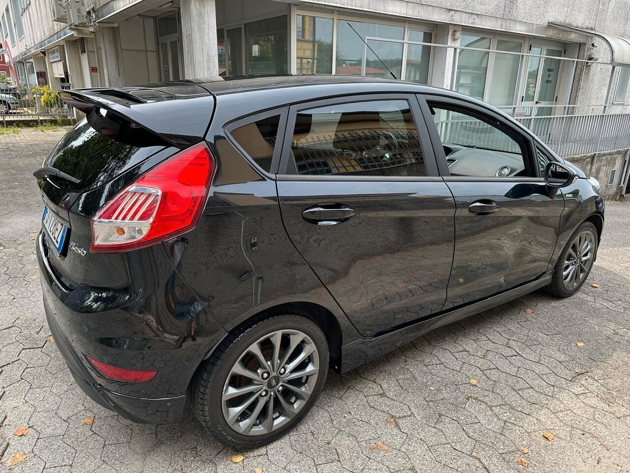 Ford Fiesta 1.5 TDCi 5 porte ST-Line