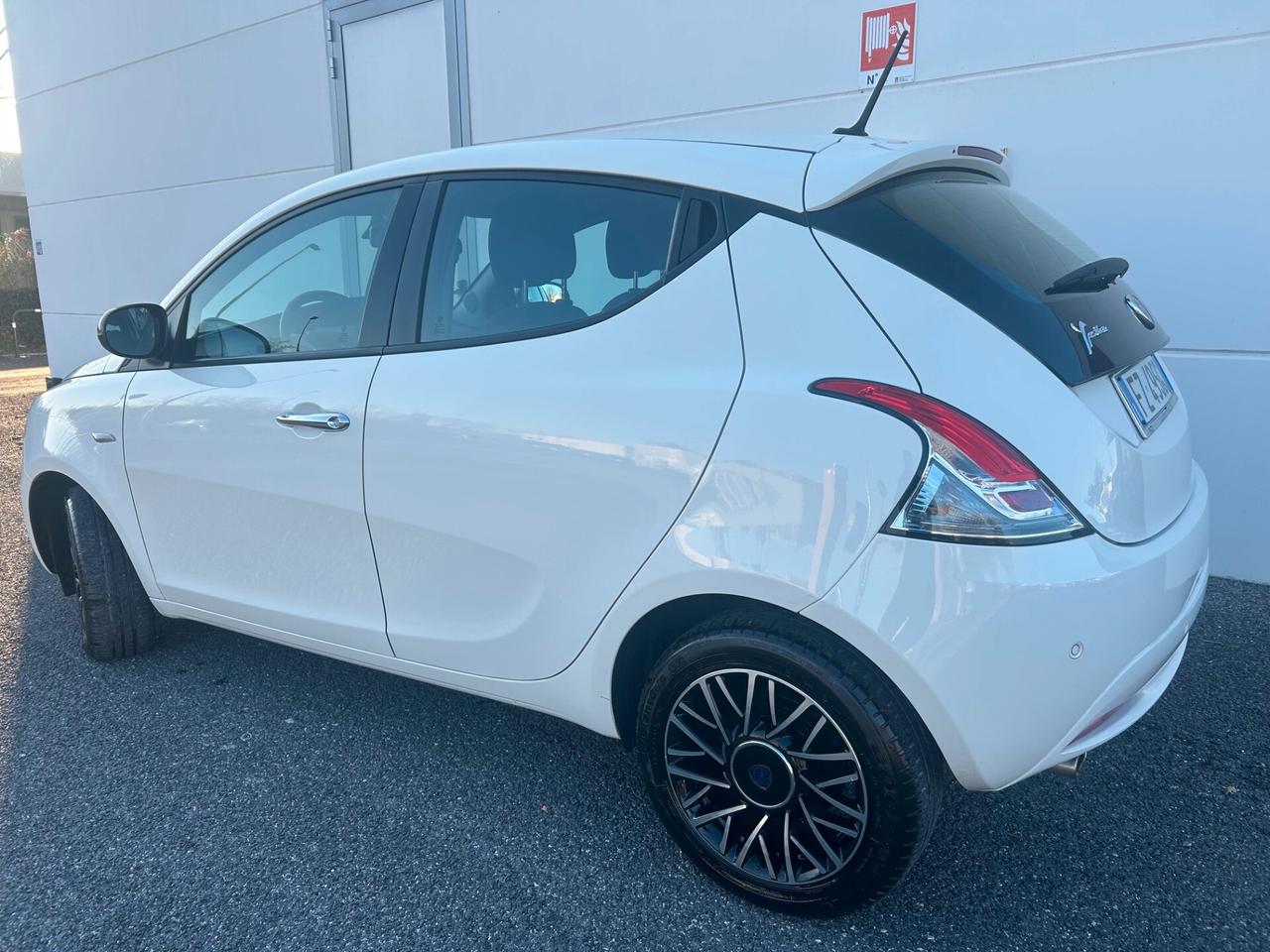 Lancia Ypsilon 1.2 69 CV 5 porte S&S Gold UNICO PROP