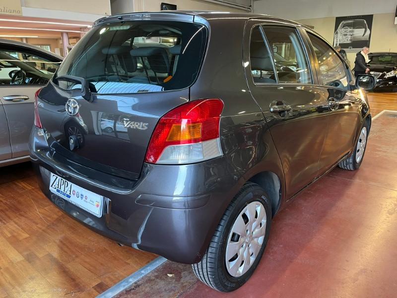 TOYOTA Yaris 1.3 5 porte Sol