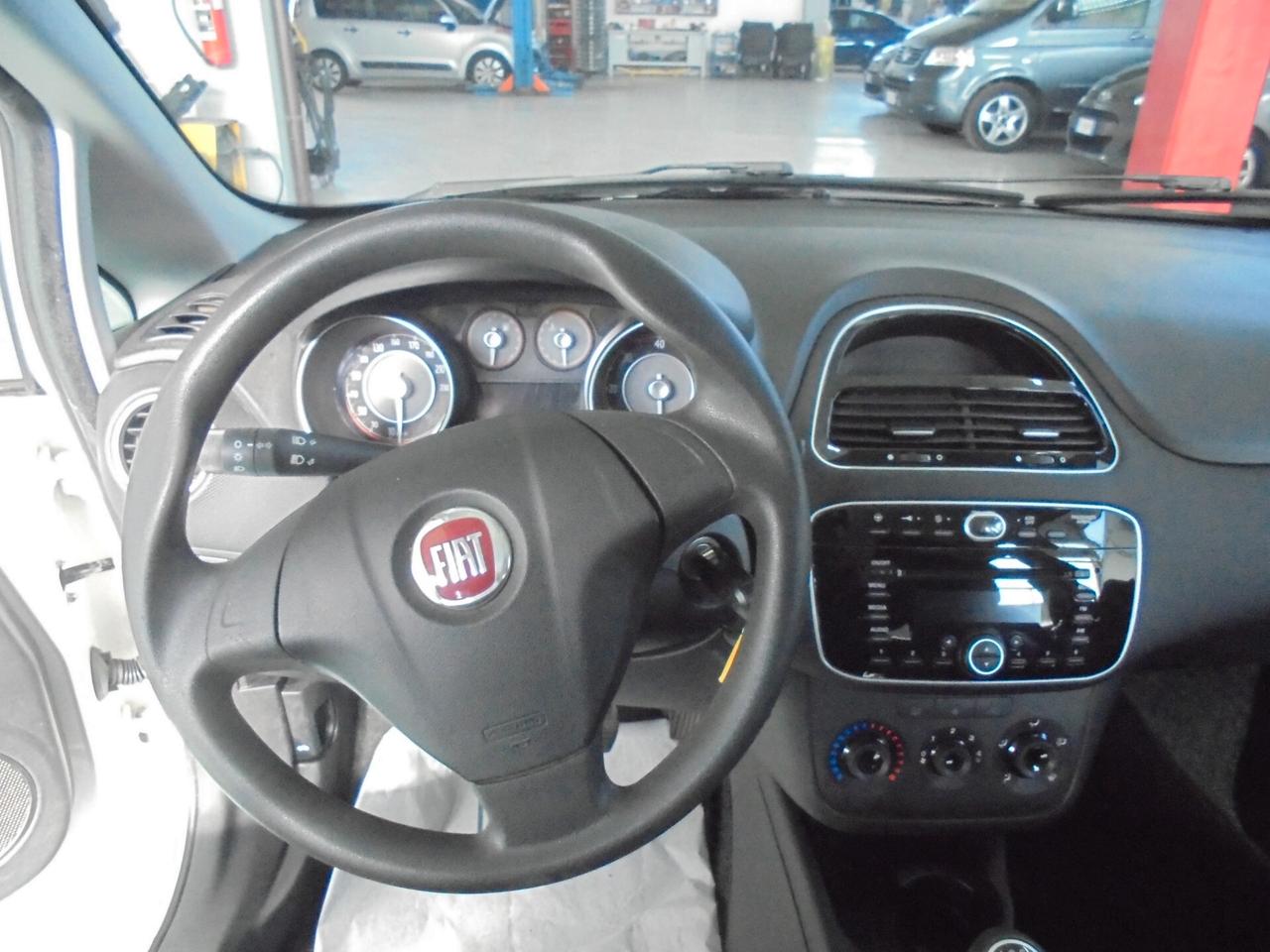 Fiat Punto 1.3 MJT II S&S 95 CV 5 porte Street NEOPATENTATI