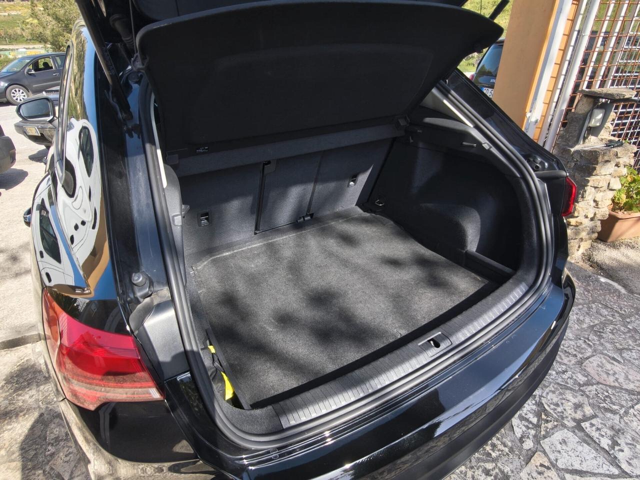 Audi Q3 35 TDI S tronic Business