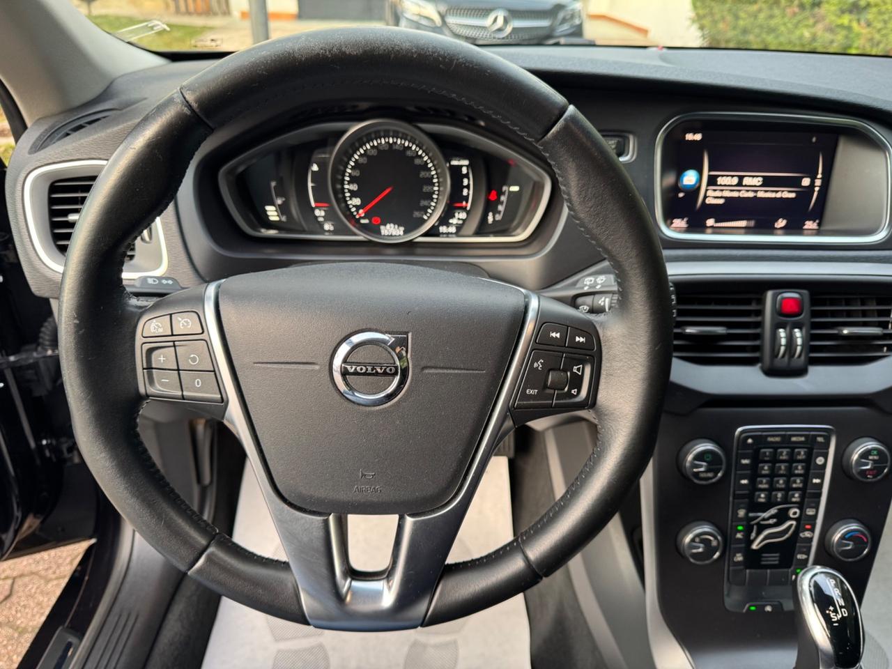 Volvo V40 D2 Geartronic Business Plus