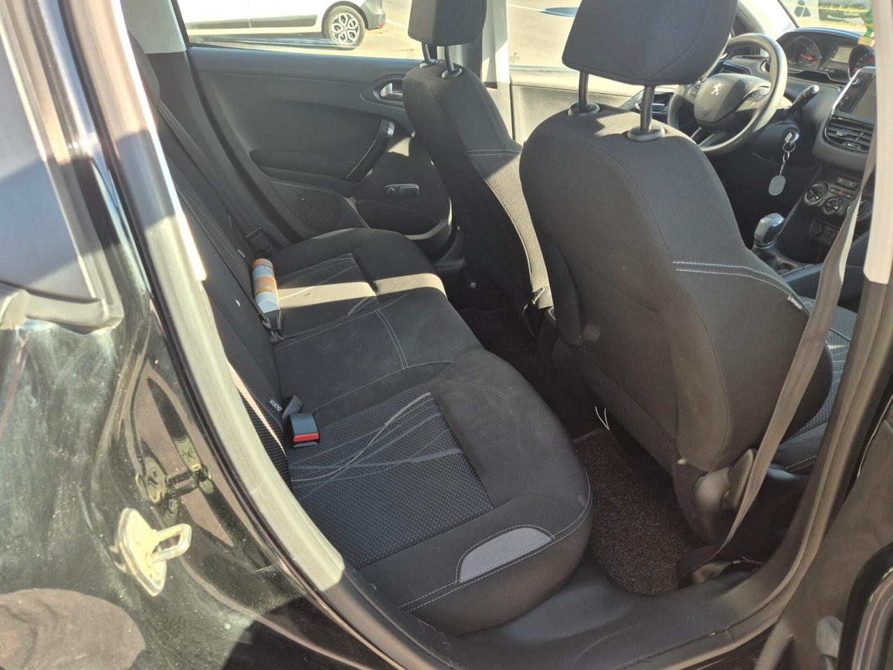 Peugeot 208 1.2 VTi 82 CV 5 porte Access