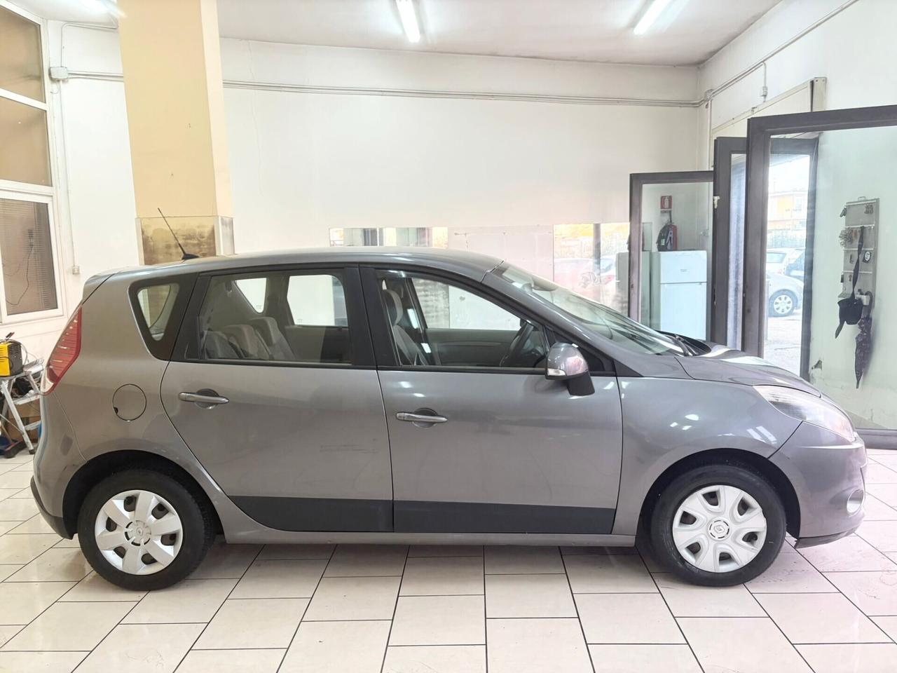 Renault Scenic Scénic X-Mod 1.5 dCi 105CV Confort