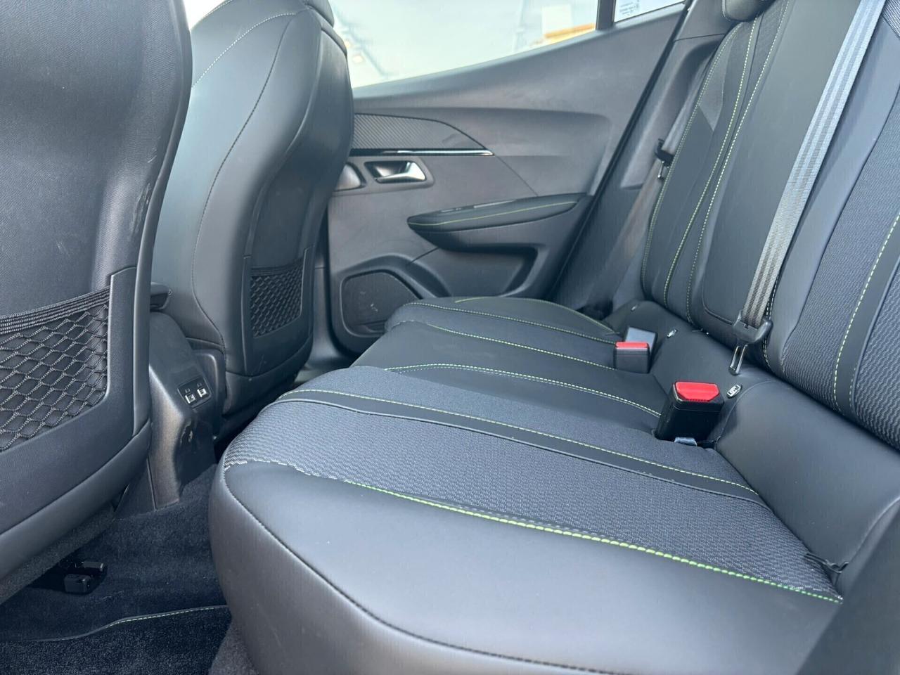 Peugeot 2008 GT PureTech 130 EAT8 SPOTICAR