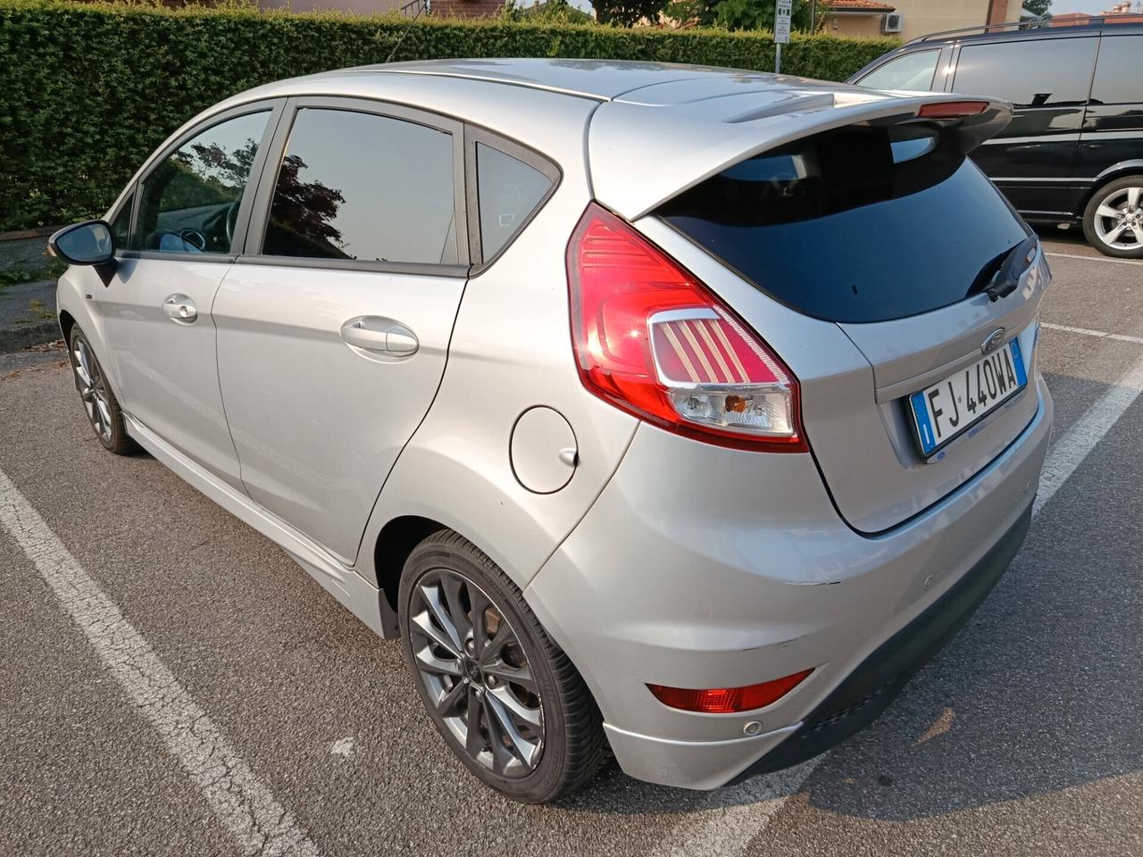 Ford Fiesta 1.5 TDCi 75CV 5 porte ST-Line OK NEOPATENTATI
