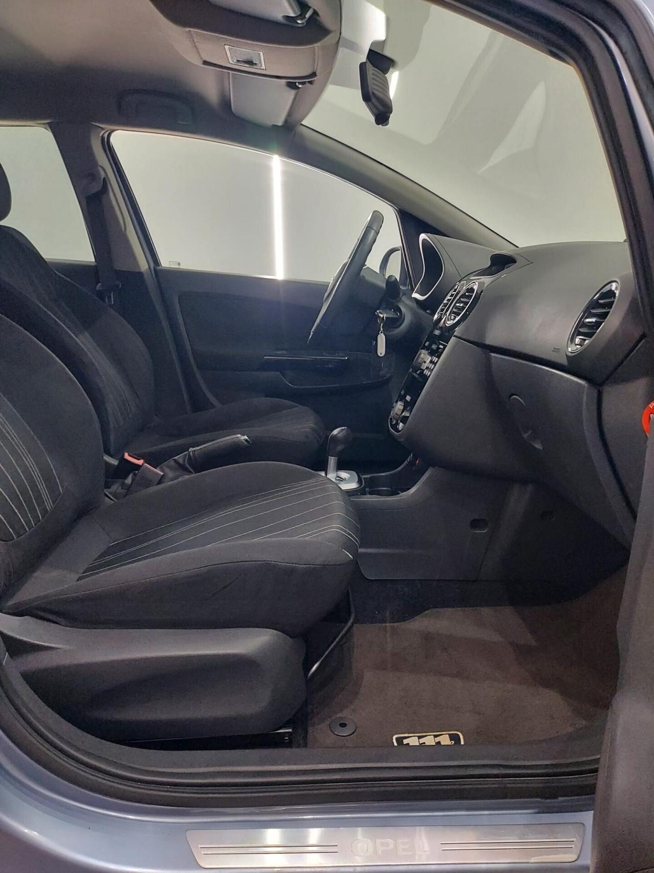 Opel Corsa 1.2 5 porte Easytronic 111 2010