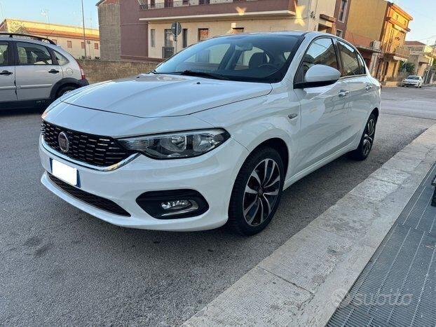 Fiat Tipo Berlina 1.6 120 cv LOUNGE ALCANTARA 2017