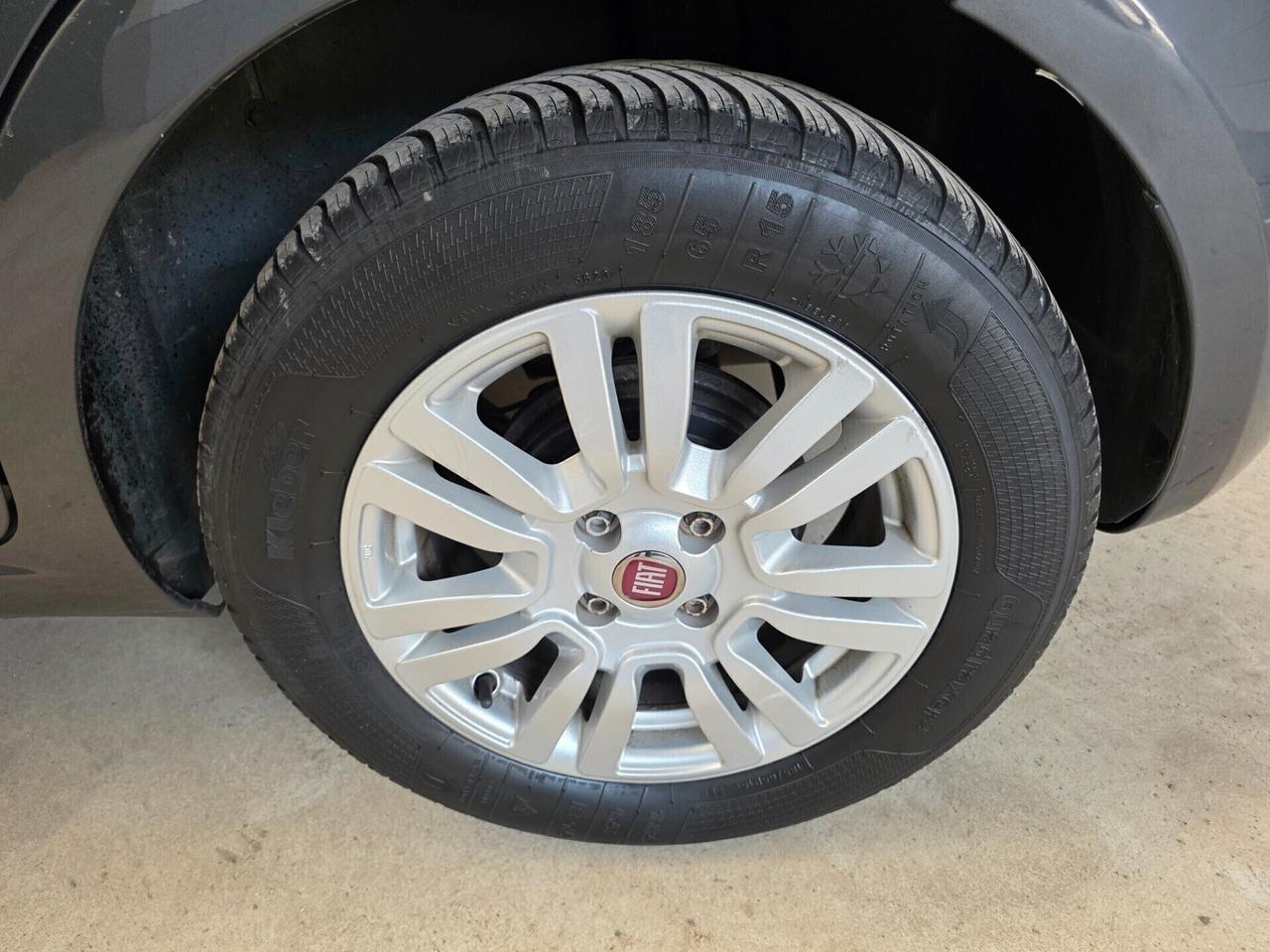 Fiat Punto 1.2 8V 5 porte CLIMA BIZONA CERCHI LEGA BLUETOOTH