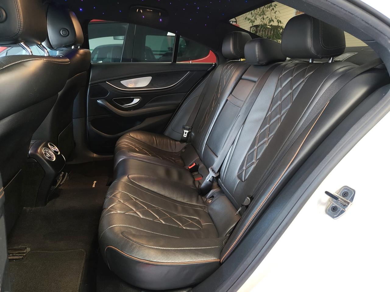 Mercedes-Benz CLS 300d AMG EDITION 1