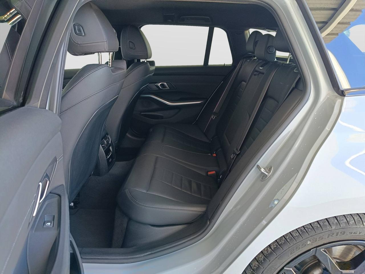 BMW Serie 3 G21 2022 Touring - 320d Touring mhev 48V xdrive MSport Pro auto