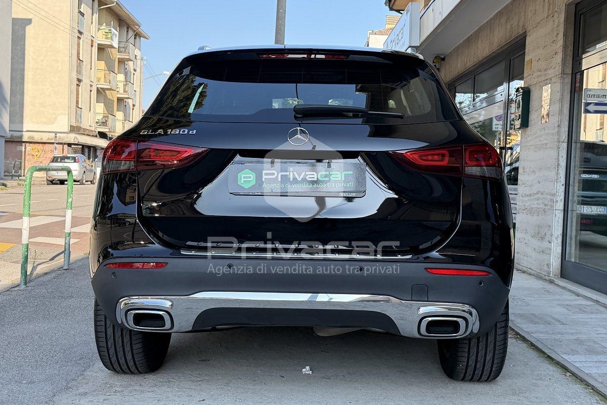 MERCEDES GLA 180 d Automatic Sport