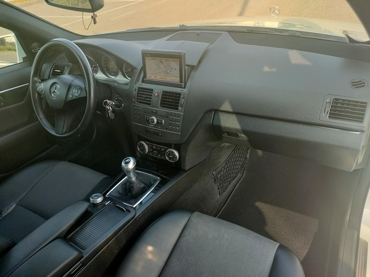 MERCEDES-BENZ C 180 CGI AMG Pack