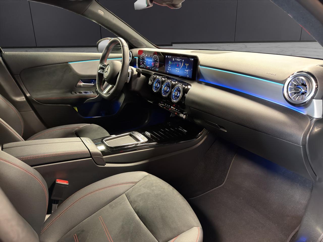 Mercedes A 180 AMG Line Premium 7G-DCT