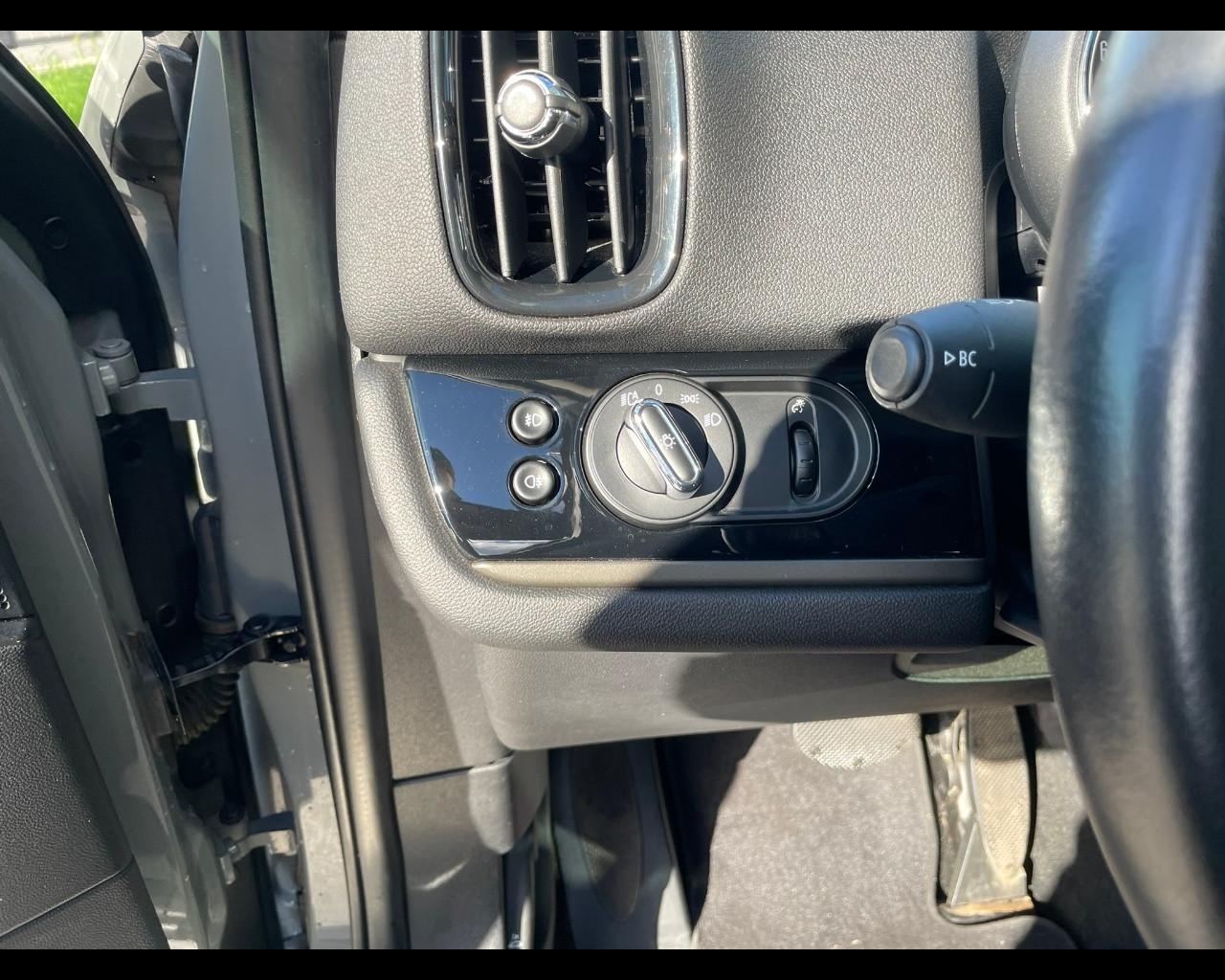 MINI Mini Countrym.(F60) - Mini 1.5 Cooper Business Countryman