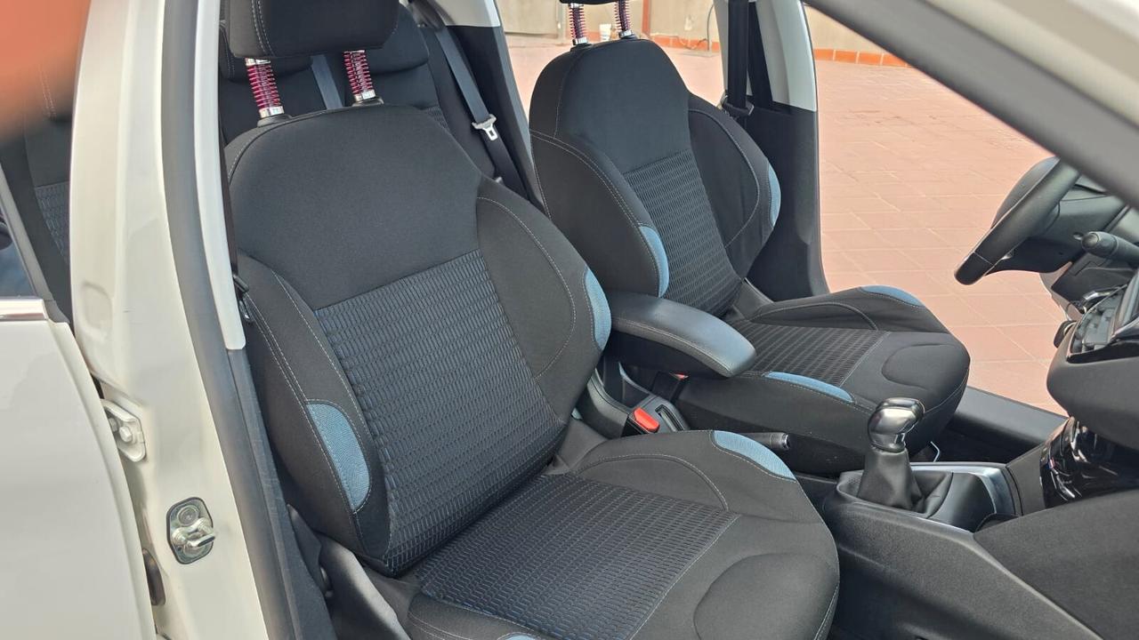 Peugeot 208 1.6 e-HDi 92 CV Stop&Start 5 porte Allure