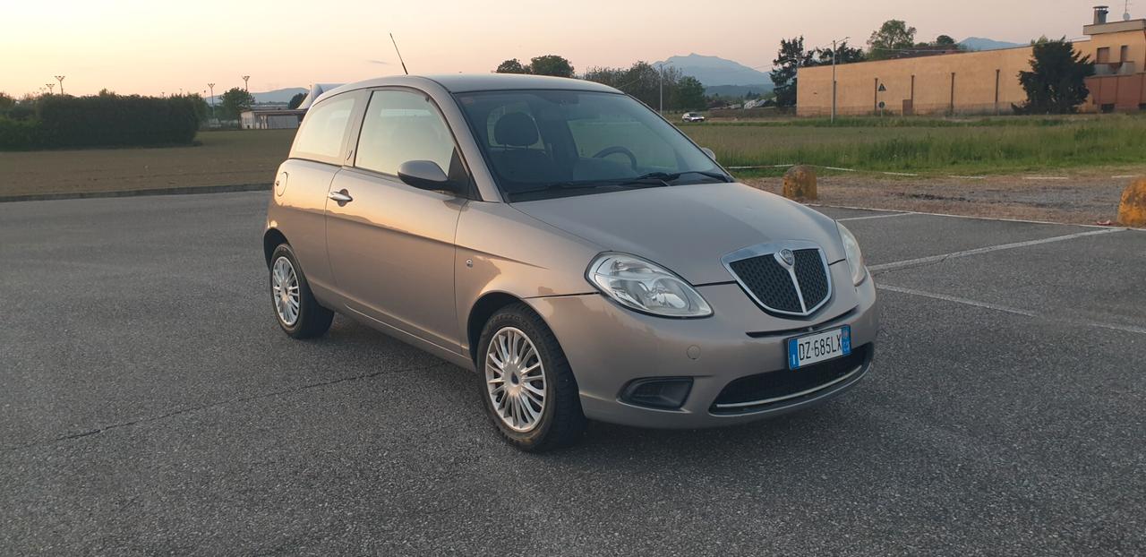 LANCIA YPSILON 1.4 16V ORO