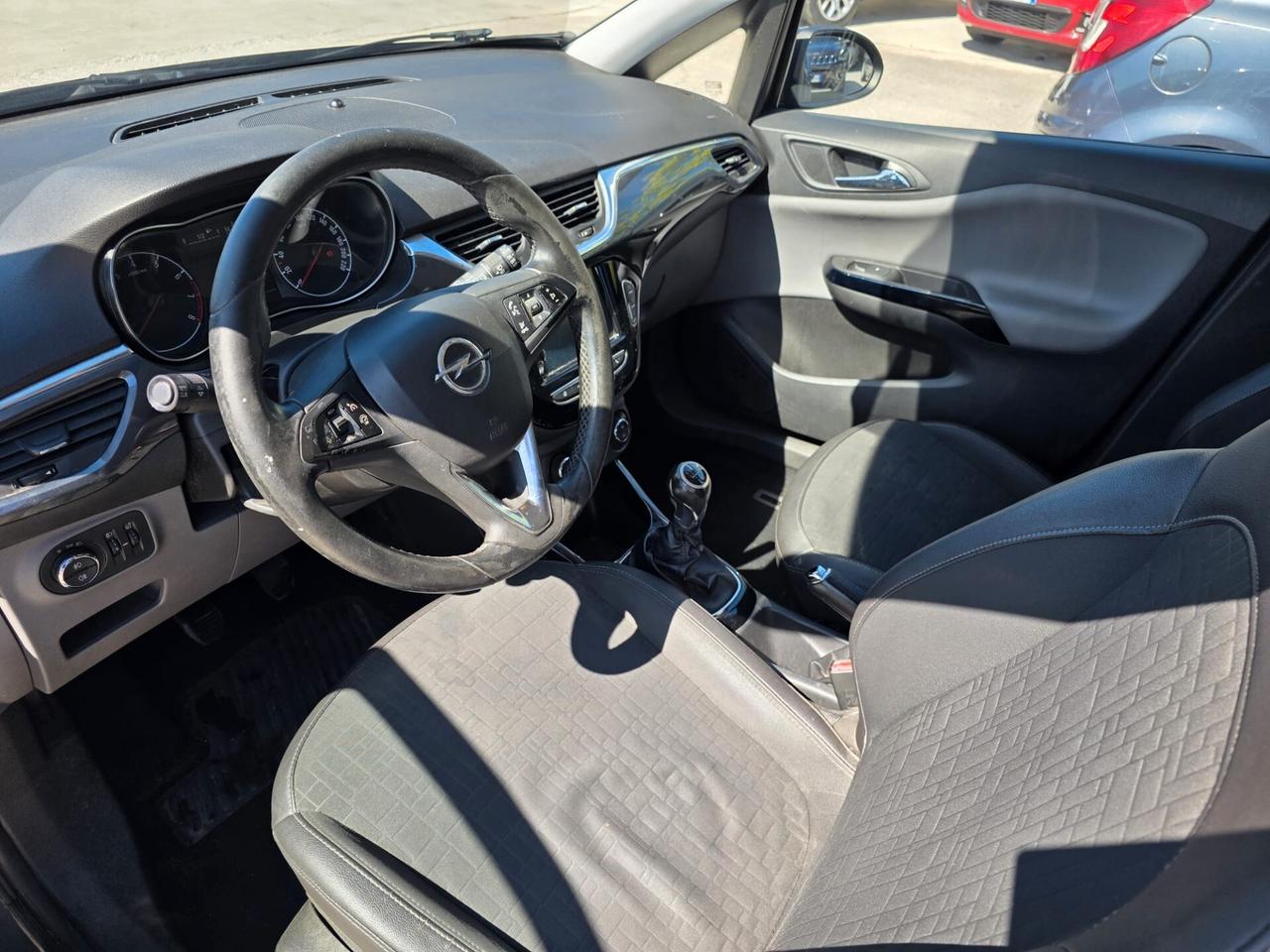 Opel Corsa 1.2 5 porte