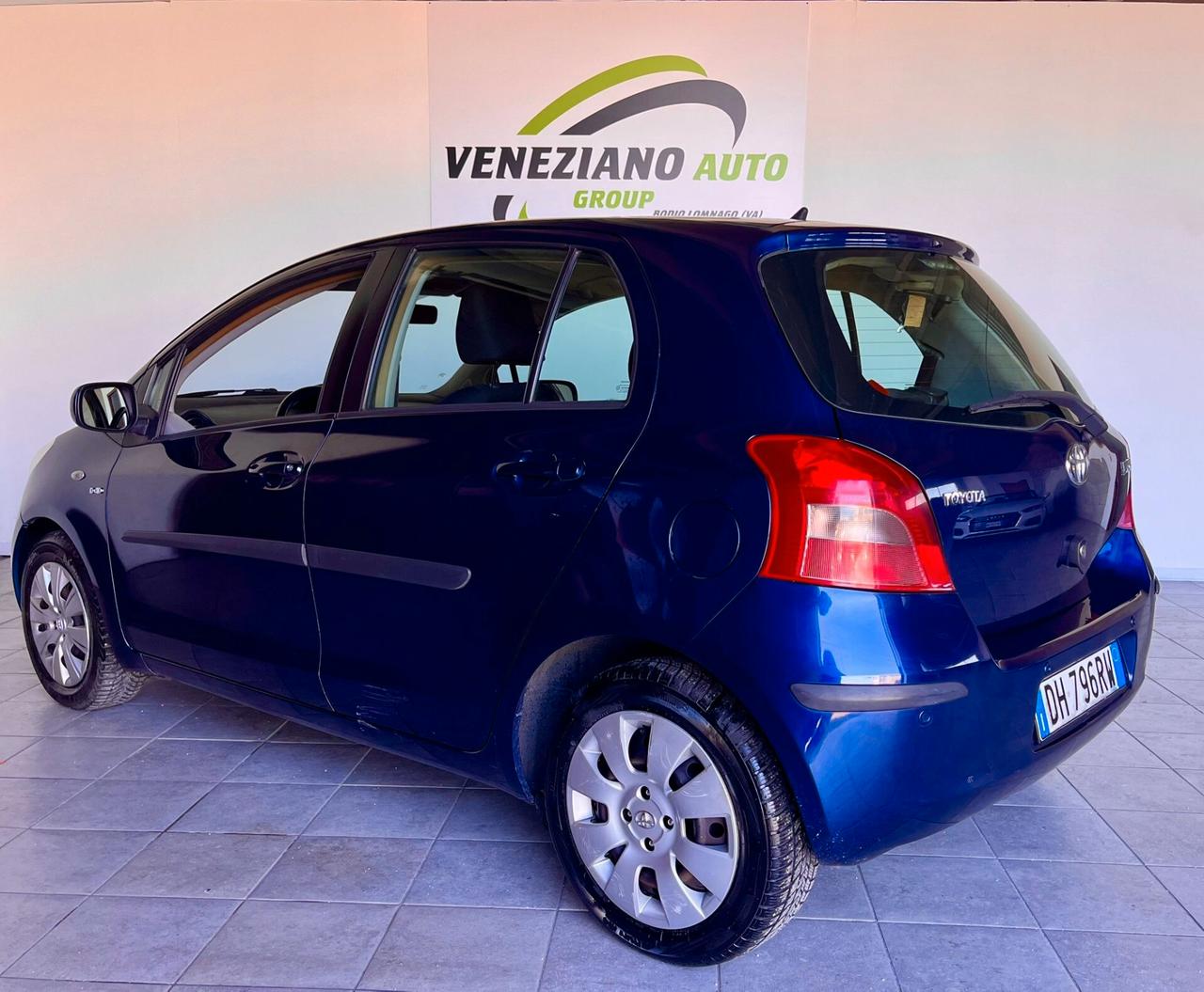 Toyota Yaris SOL 5p automatica