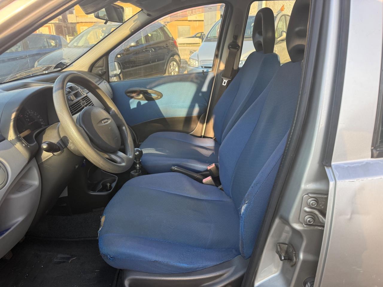 Fiat Punto 1.2i cat 5 porte EL