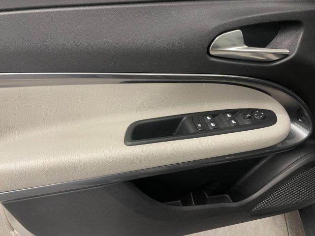 FIAT 600 1.2 Hybrid 110 CV DCT MHEV La Prima