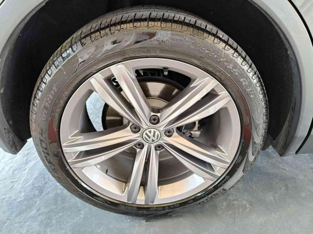 VOLKSWAGEN Tiguan 1.5 TSI R-LINE AUTOMATICA