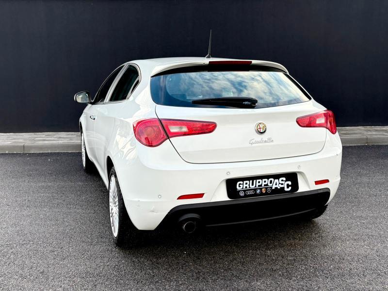 Alfa Romeo Giulietta 1.4 tb Progression 105cv E6 OK NEOPATENTATI