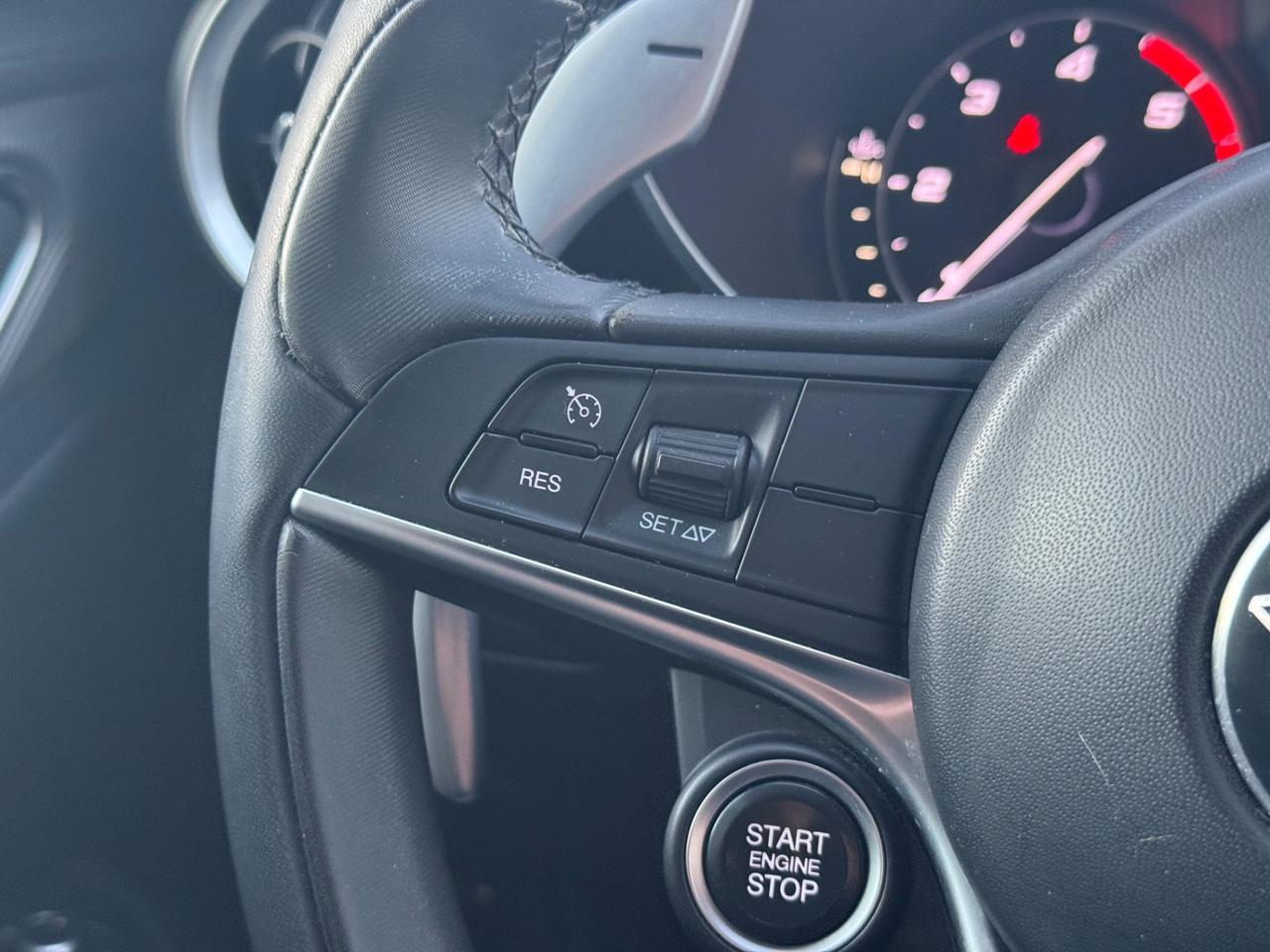 Alfa Romeo Giulia 2.2 Turbodiesel 210 CV AT8 AWD Q4 Veloce