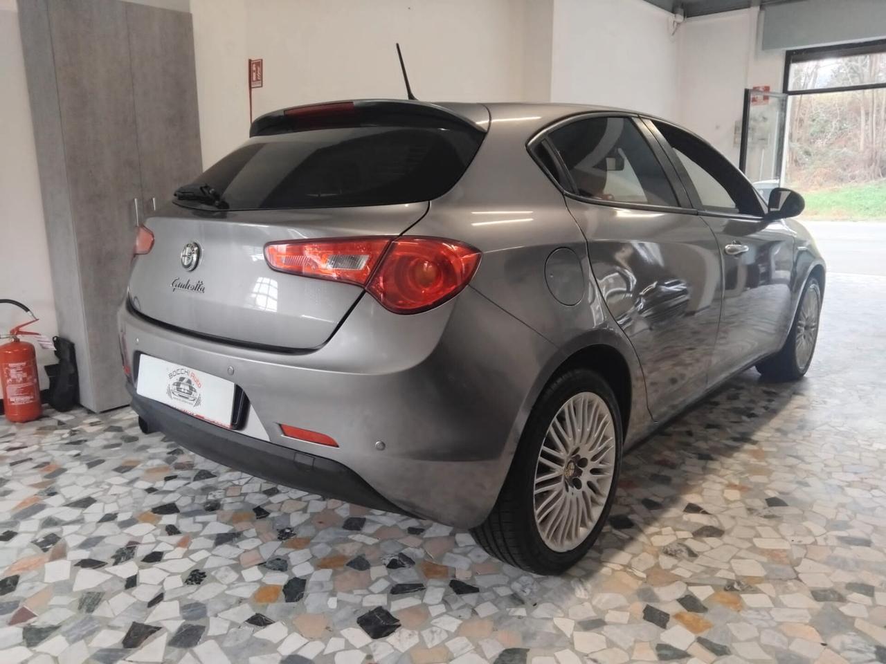 Alfa Romeo Giulietta 1.6 JTDm-2 105 CV Exclusive