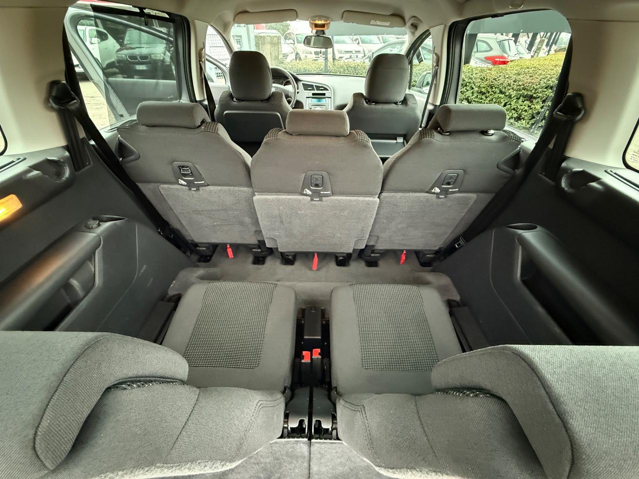 Peugeot 5008 7POSTI 1.6HDi 115CV 159.000KM