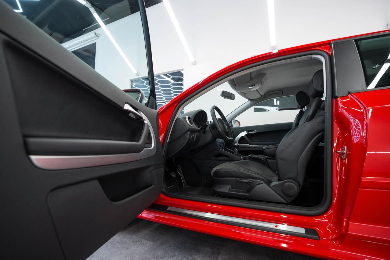 Audi S3 MANUALE