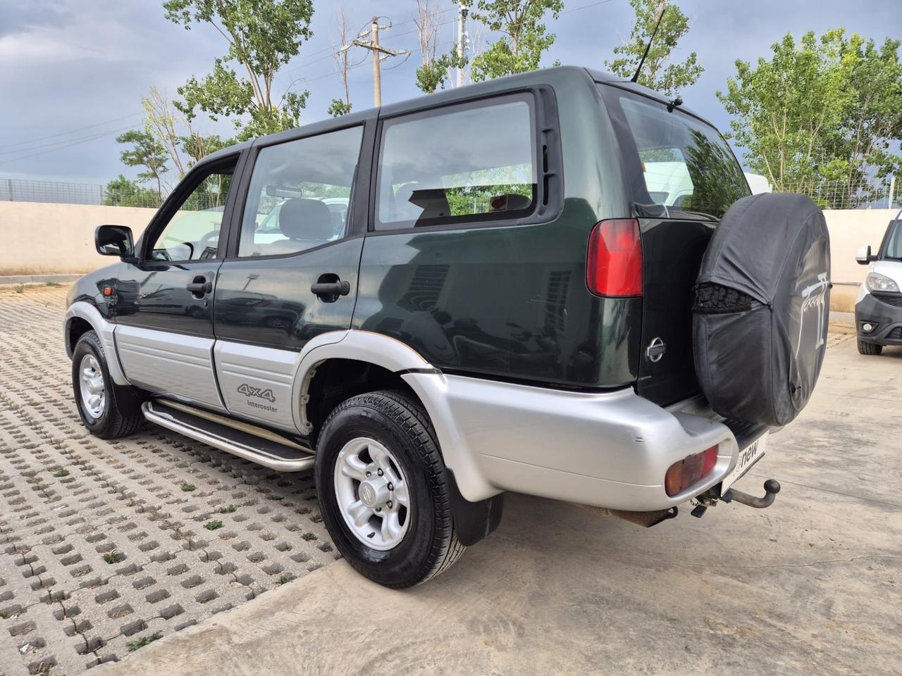 Nissan Terrano II 2.7 Tdi 5 porte SE 7 POSTI