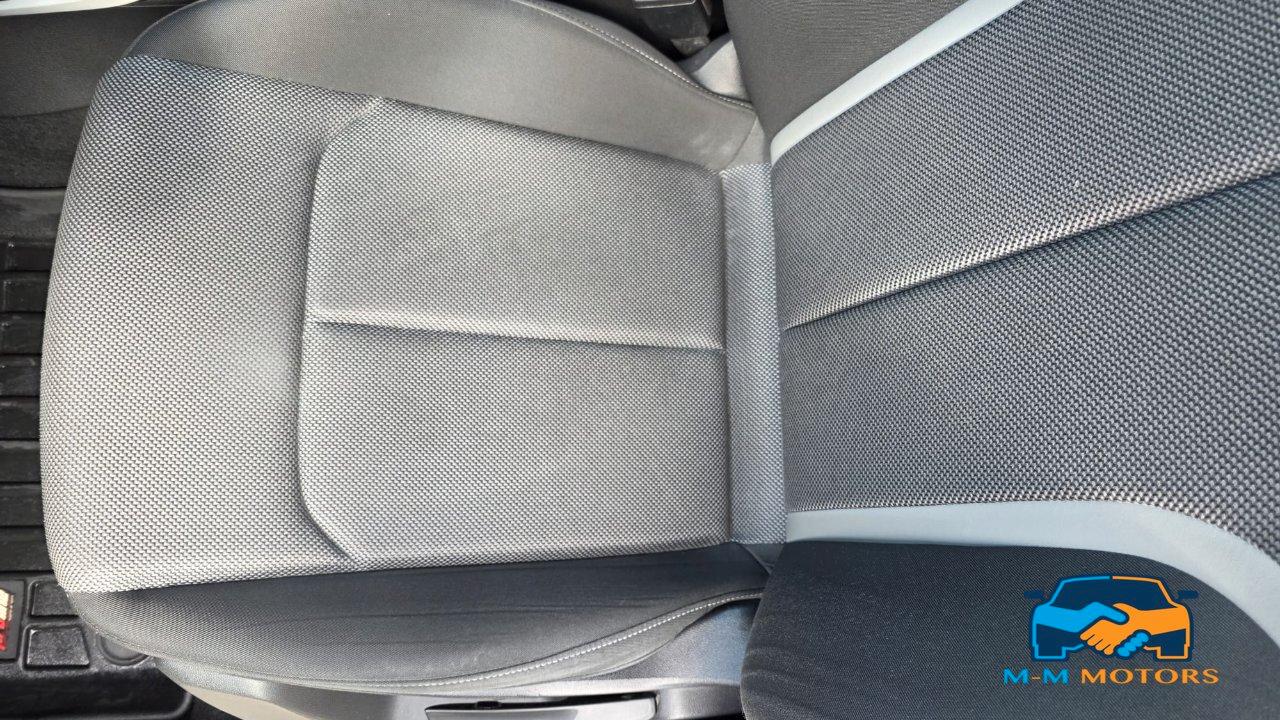 Audi Q2 30 1.6 tdi Business s-tronic my20